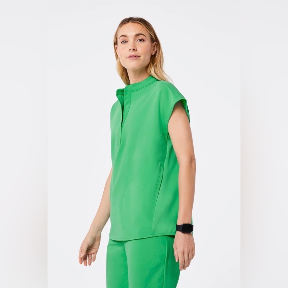 Figs Rafaela Oversized Scrub Top Emerald Size 3XL NWT - Picture 5 of 15